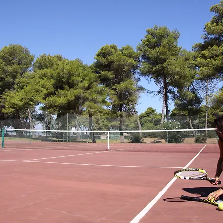 奥特朗托乐查勒海滩度假酒店 度假村