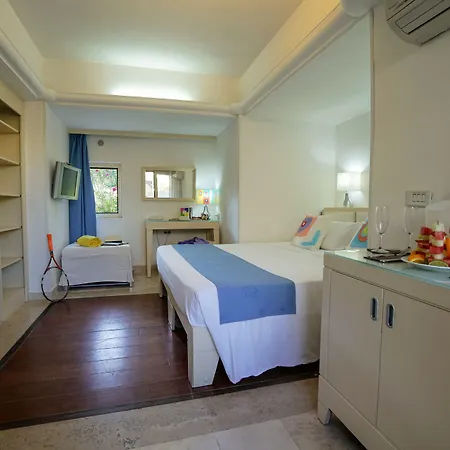 Le Cale D'otranto Resort 3*