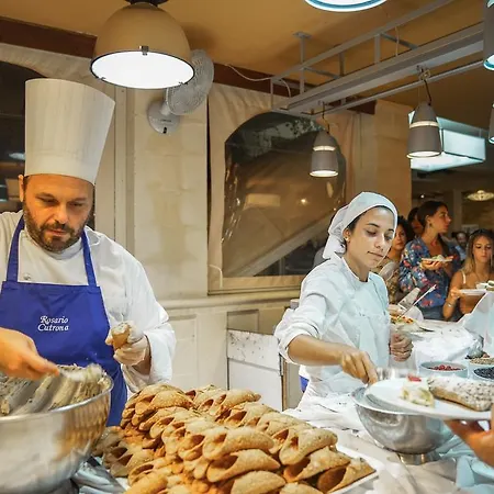 奥特朗托乐查勒海滩度假酒店 度假村