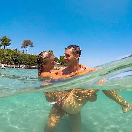 奥特朗托乐查勒海滩度假酒店 奥特朗托